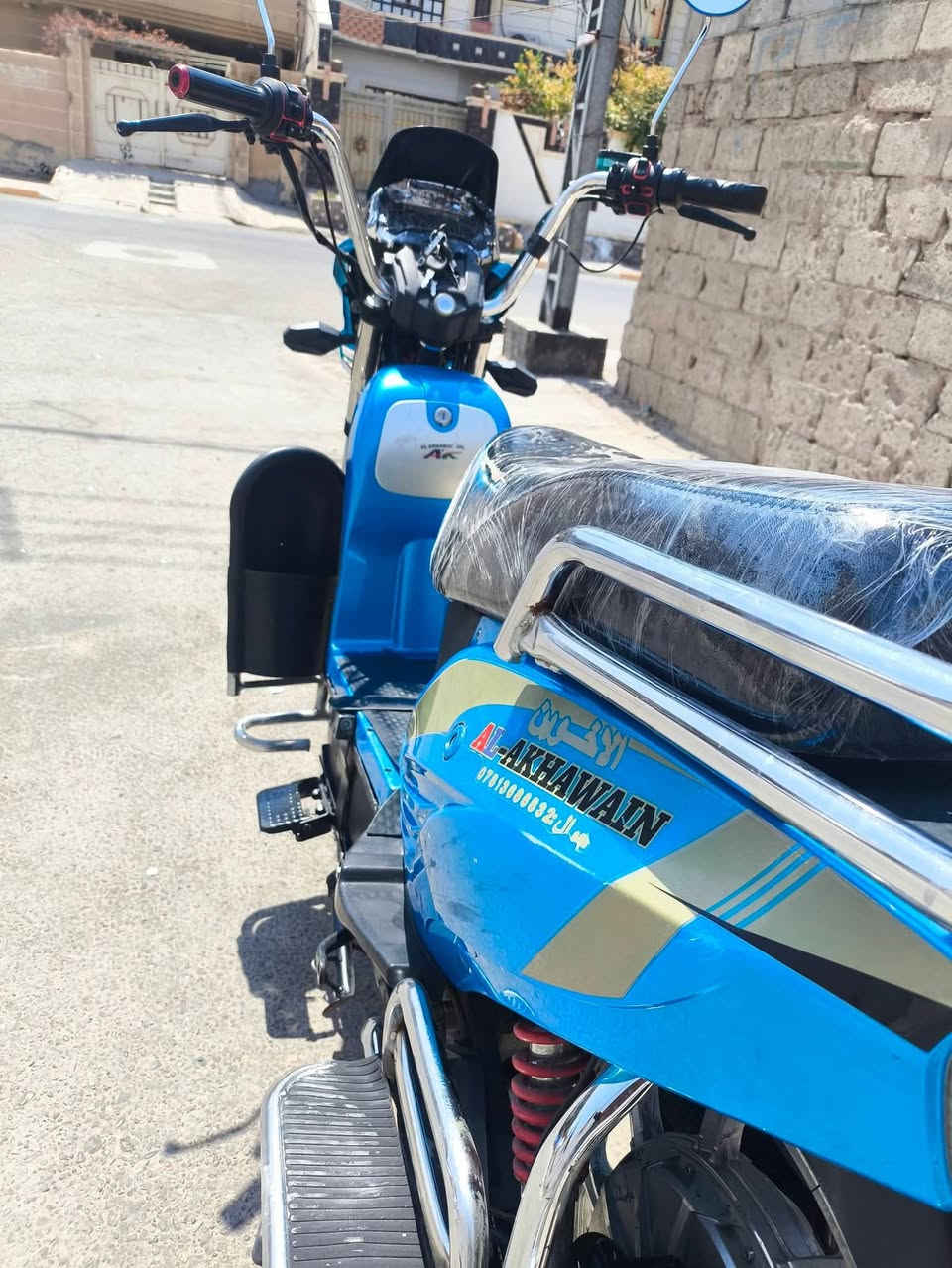 للبيع هارلي الأخوين
موديل 24 
6باتري 
نضام سويج +بصمه تشغيل عن بعد
بصمتين وسويجين 
ماطور نظيف
كهربائيات كلها شغاله 
نشرات جانبيه 

أي نقص مابيه نضافه فول 
واين متريد افحص 
دبل اشاره/نضام ار رجوع للخلف 
4سرع+مثبت سرعه
دبل اشاره /يمين يسار 
سعر 450وبي مجال
***********
