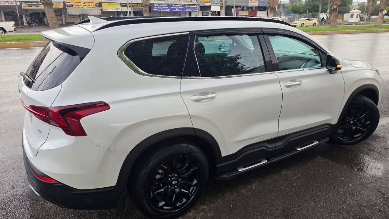 السعر 180 ورقه و بها مجال بسيط
🚘 هونداي سنتافي 2022 Black Edition
السيارة باسمنا وشرط التحويل، نظيفة ومواصفاتها حلوة
🔹 المواصفات:
✅ فور ويل 4WD
✅ فول بصمة
✅ تشغيل عن بُعد
✅ Auto Stop
✅ رادار أمامي وجانبي
✅ حساسات خلفية
✅ كشنات أمامية تدفئة
✅ كشن السائق كهربائي
✅ شاشة أعطال
✅ بردات خلفية
✅ صندوق كهربائي
✅ الكشنات الخلفية كهربائية
✅ مانع انزلاق
✅ نظام تحديد المسار
❌ ما بيها بانوراما
❌ الكشنات مو جلد 
ملاحظه السياره ايرباكات سليمه و بشرط الفحص
قطعتين صبغ و صور الحادث بالمنشور
📍 الممشى:79 ألف كم فقط  وقابل للزيادة— كم وليس ميل
📍 الموقع: بغداد
📞 للاستفسار والتواصل:
*********** بغداد, العراق
