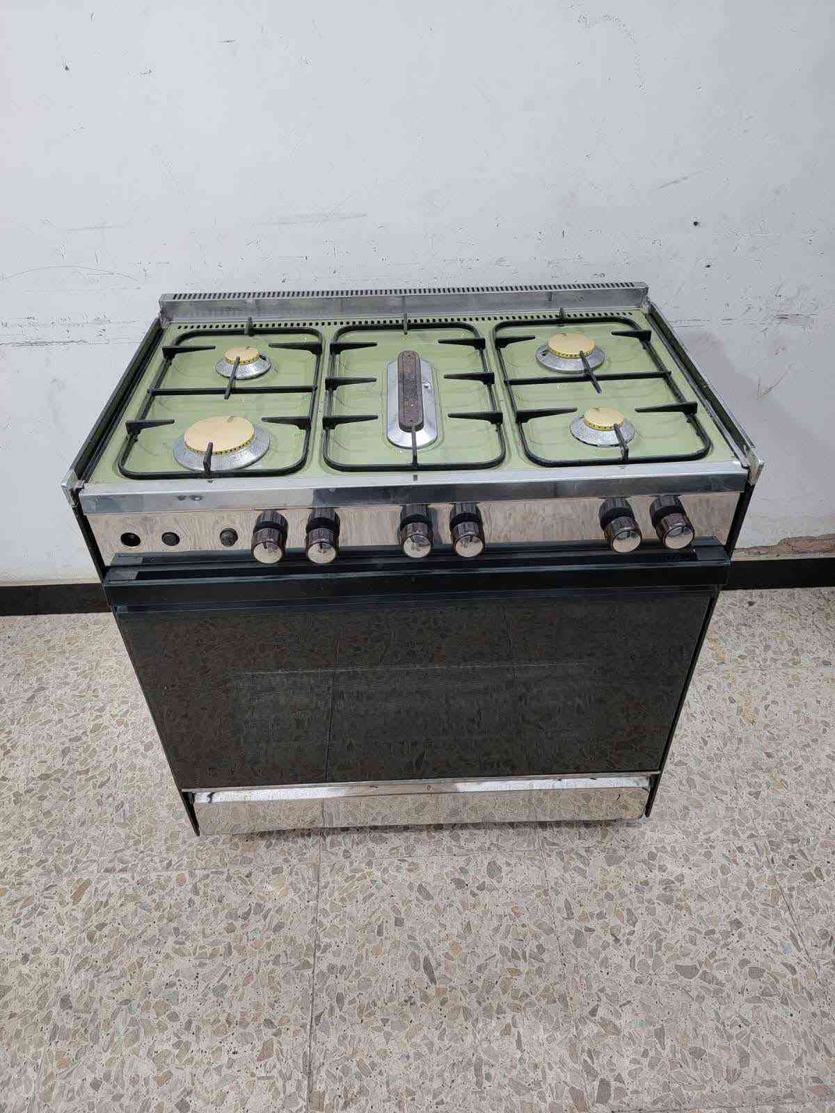 سلام عليكم 👍
طباخات  مصريه مستعملة
نظيفة جداً وجاهزة للشغل 
فوراً مضمونة وشرط الفحص والنظافة📍 بغداد📞 واتساب فقط: ***********
#للجميع بغداد, العراق
