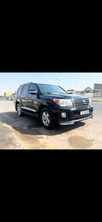 لاندكروزر بريم • موديل ٢٠١٢ • بدون حادث