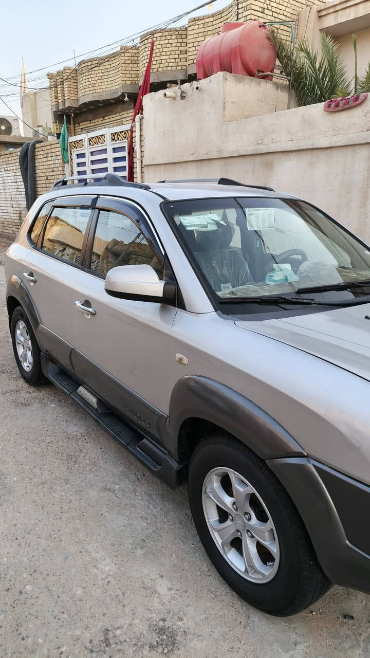 توسان ٢٠٠٩ وارد كوري مكينة دوش ٢٠٠٠  تبريد تدفئة بالكراسي سيارة حلوة من الدوام للبيت سونار مرفوق مع الصور رقم انكليزي بغداد سيارة مكانها ميسان للأستفسار الاتصال على الرقم *********** او المراسلة واتساب
