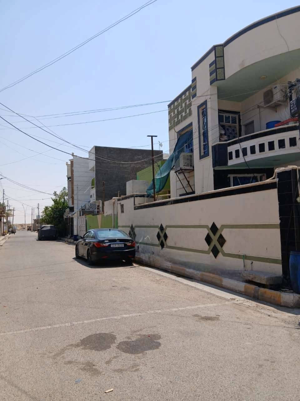 بيت للبيــ،ع 🏠
🔹 الموقع: الرمادي التأميم القادسية الثانية 
🔹 المساحة:250متر 
🔹 طابو صرف تحويل مباشر 
البيت يكون على شارعين 
✅ الشارع 10متر 
✅ جميع الخدمات متوفرة 
يتكون البيت الطابق الاول 
🔸 2 غرف نوم
🔸 صالة
🔸 استقبال 
🔸 مطبخ
🔸 صحيات داخلية وخارجية 
الطابق الثاني 
1 _ غرفتين + صاله+ صحيات 
ويتكون  ايضآ من الجهه الاخرى مشتمل مكمل من كلشي 
السعر 170مليون 
للاستفسار ***********
