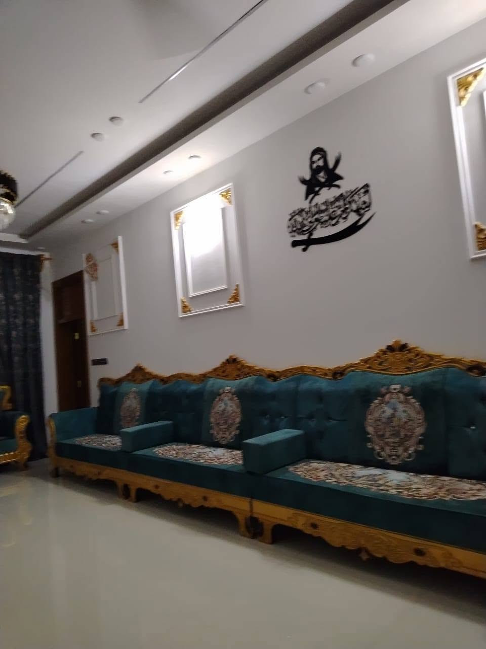 دار للبيع حي النداء شارع المجمعات السكنية منطقة (46) المساحة 200متر طابقين درجة اولى بناء سنة 2026 الدار يحتوي على غرف عدد 5+صالة عدد 2+ صحياع عدد 4+استقبال +مطبخ السعر 235 مع المجال للتواصل خاص او على الرقم ***********
