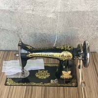 مكاين خياطة • للبيع