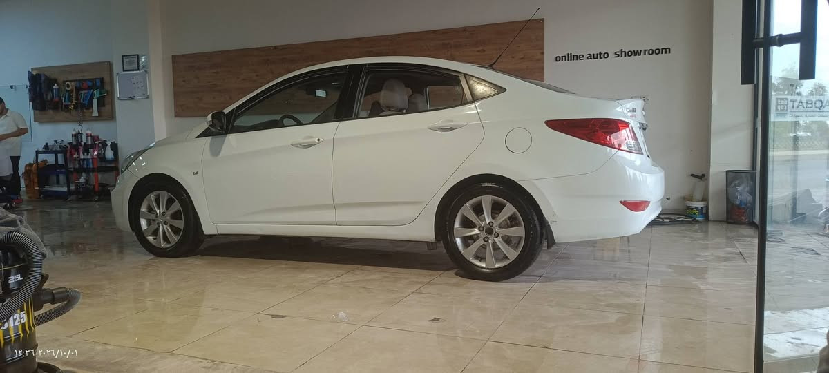 فول فول بلو سلايد كامل تحكمات ستيرن 
بي بارد فقط 
 وبطاقة بنزين 
سعر 103 بي مجال بسيط 
مكانها كركوك
*********** كركوك, العراق

نص مكتوب في الصور:
- ١٢:٣٦ ٢٠٢٦/١٠/٠١