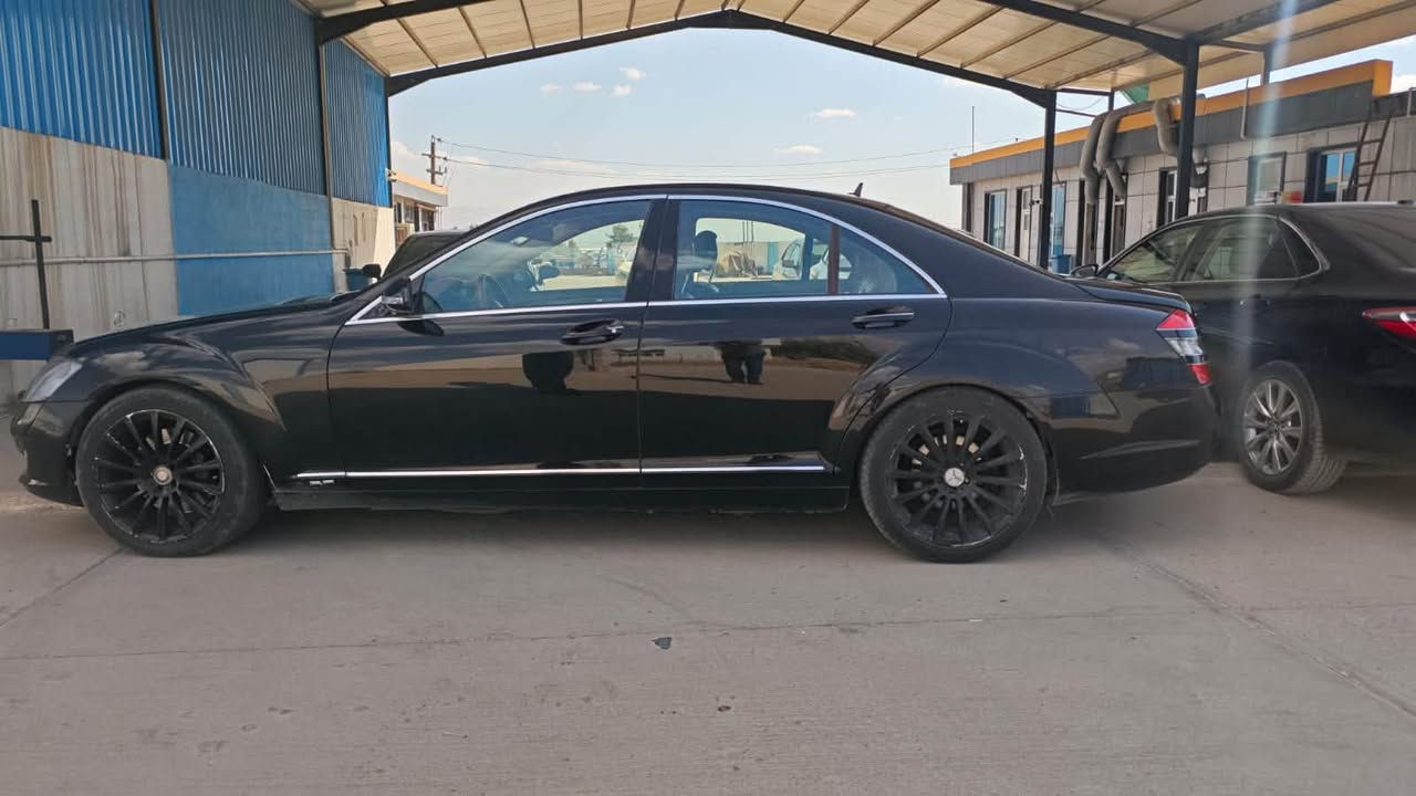 مێرزیدزs_classمۆدێل2008s500سەیارەکەمان ساخە کۆدی بۆکراوە نمونەیە لە جوانی و ماڵی دۆسە تەنها یەکپەلە بۆیاخی لە چاملخی دوایە سایەق هەیە گێرو مەکینە تەقەو رەقە کارەبای بە شەرت نرخی 78گەلاو معامەلەیە برایانە بۆزانیاری زیاتر پەیوەندی بکەن با ***********
