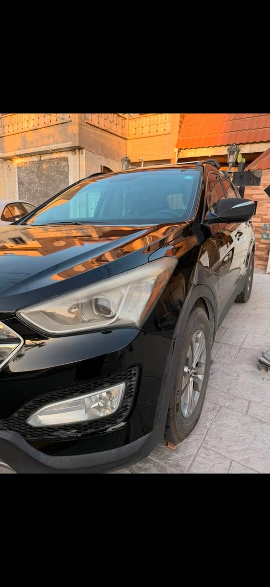 السلام عليكم 
للبيع سنتافيا ٢٠١٦ وارد امريكي 
السعر 130 ورقه  وبيها مجال للشراي 
رقم بغداد السنوية باسمي 
ماشيه ١٠٠ الف كيلو 
محرك ٤ سلندر ٢٤٠٠ GDI
شاشه كبيره 
حساسات 
كامره خلفيه  
حدادية جديدة
 تايرات جديدة 
تبريد خير من الله 
بيها بيبان ٢ مبدل نفس اللون
وجاملغ كلير من امريكا
جاملغ امامي بي بارد شبر 
السيارة من جبتها الحد الان على ايدي   
للاستفسار ***********
المكان بغداد /الغدير
