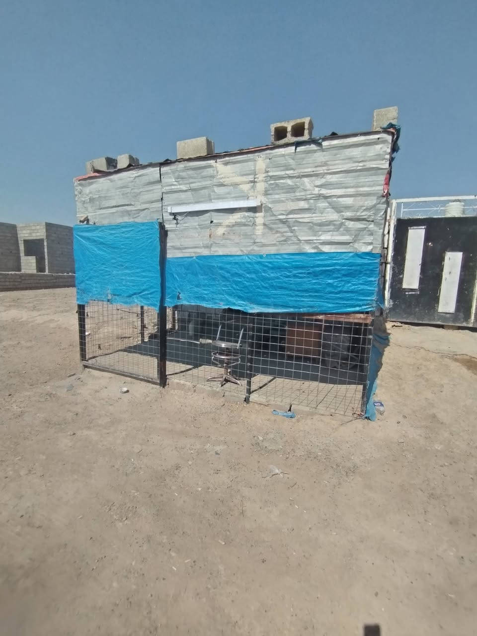 سقيفه للبيع طول مترين ونص وعرض اربع امتار السعر 250، اا***********
