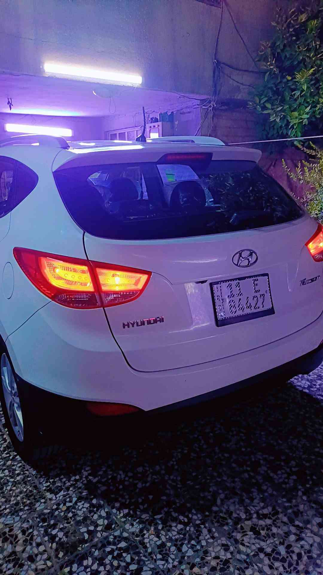 سلام عليكم توسان للبيع خليجي موديل 13 محرك 2000 دوش بيه حالوب على بنيد والقماره رقم بغداد استفسار واتساب سعر 130 وبيه مجال ***********
