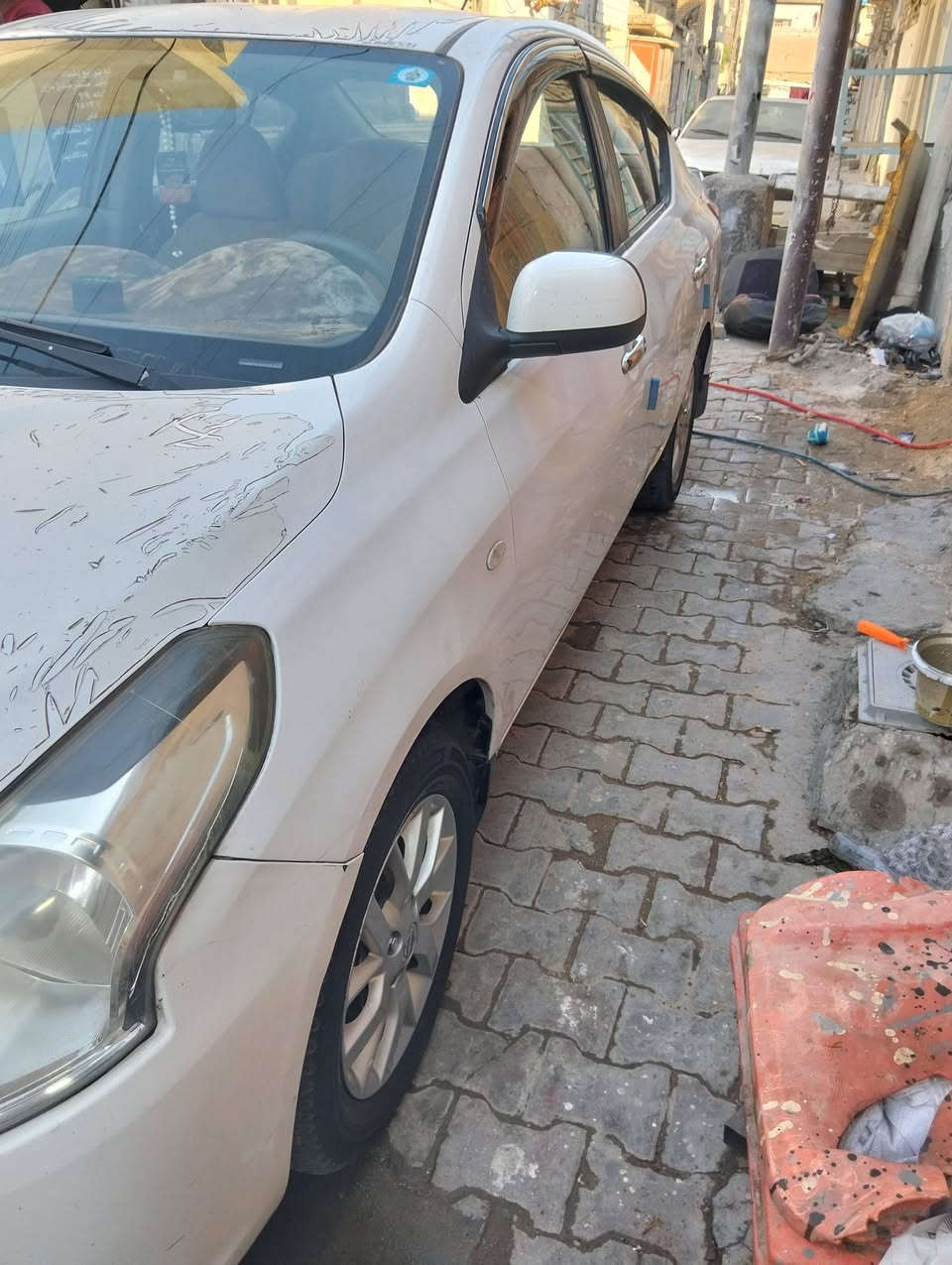 سني هندي 19 محرك كير تبريد كله بلادي  بيه صبغ بابين وبارد قليل ويل كب بلادي داخل نضيف  رقم بغداد بسمي  سعر 92  لتواصل ***********
