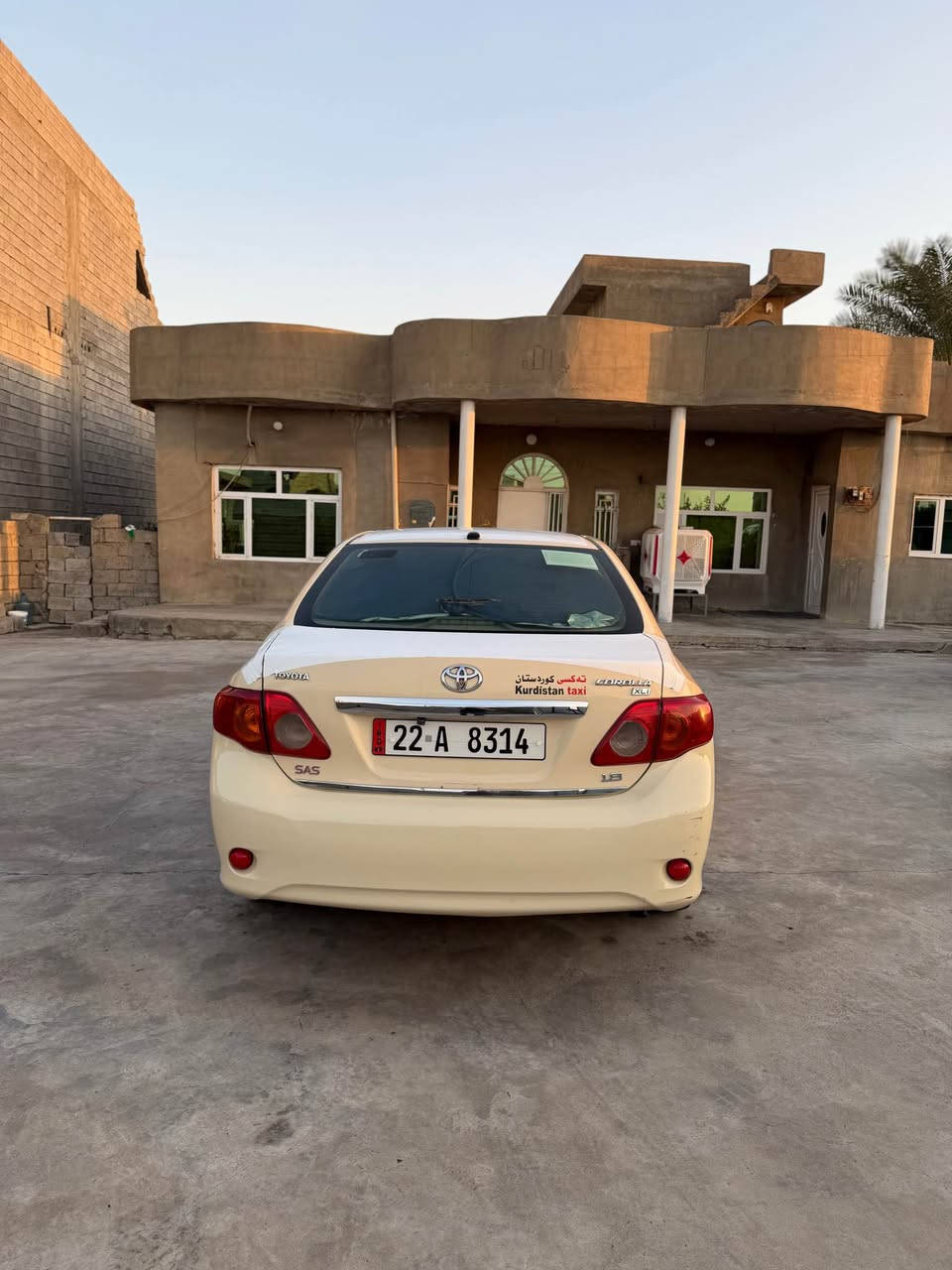 تەکسی  مۆدیل ٢٠١٠ بیلاد زەردی گێر عادی ژینگە و رێگاوبان تاکو ٢٠٣٠ نوێیە بە ناوی خۆمە هەزەی دوو رۆژە بەسەر چووە گێر و مەکینە بێ عەیبە یێک چاملخ رەشە لای خۆم وای لێ هات بستێک سبۆخە دوو سێ جێگا تەعدیلە جێگایەک مەعجونە پێش و پشتی یێک قنجی هەیە
لە گێر سێ دەنگی نییە   
١٢٥ وەرەقە و مەجالێکی برایانە 
***********
*********** أربيل, العراق
