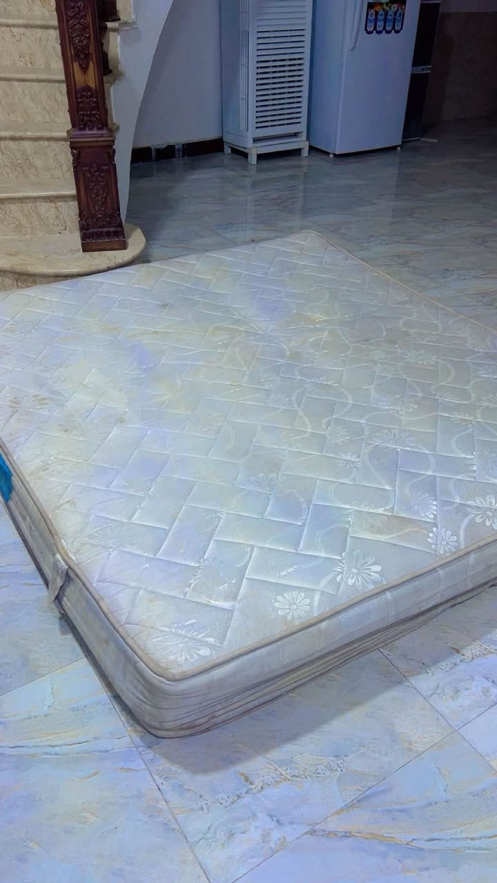 سلام عليكم
دوشك جربايه للبيع نضافه ٧٠ بل ١٠٠ طبي سبرنك طابقين سعره ٥٠ نهايته ***********
