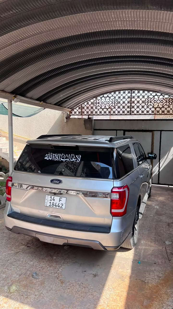 السلام عليكم
Ford Expedition 2018

_اكسبديشن 2018

_السياره نضيفه كلش السياره فول عدا البنو رامه 

_مكينه 

_6سلندر

_3.5 توين تيربو

_بدون اي نقوصات 

_كشنات تدفئه تبريد

_ مكان" البصره 

_رقم جديد ولسنويه جديده 

_السياره فئه MAX طويله

_السعر•220

_الرقم•***********
