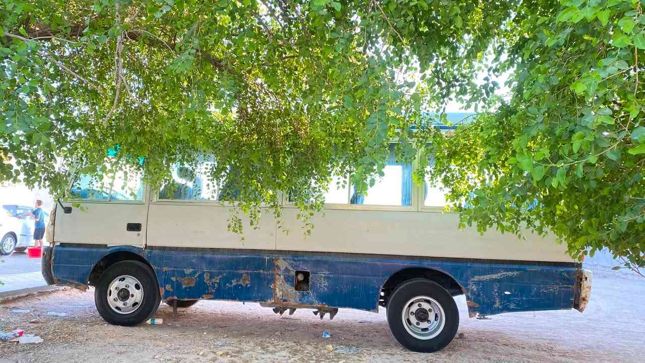 السلام عليكم كوستر روزه مديل 87 السياره خير من الله بيه مكينه 3000vvt بيه تبخير ولكير شرط وباقي السياره شوف العين السعر 40 ورقم تلفوني *********** مكاني بصره
