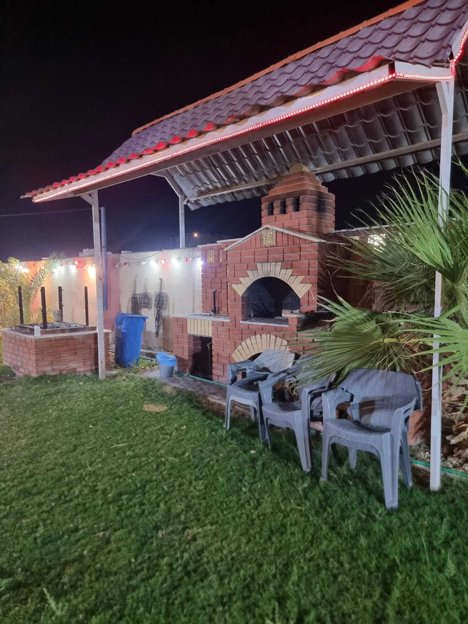 مزرعة للبيع نص دونم طابو(مجموع إيجارها الشهري) ٣مليون 
في بغداد المدائن/ناحية الوحدة موجوده كافة الخدمات 
للستفسار***********  
***********
