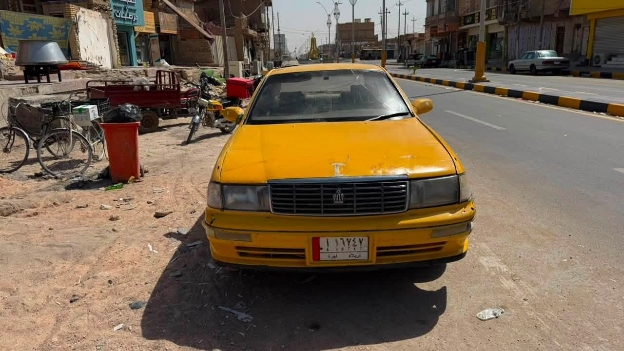 سياره بطه موديل 2000 منفصل شرط التحويل راعيها موجود مكفوله من الكص والنقل
مكينه وكير نضيفات حداديه نضيفه 
دواخل نضيفه سياره شوف العين مكاني ناصريه سوق الشيوخ السعر 25 وذا اكو مراوس ‭***********

