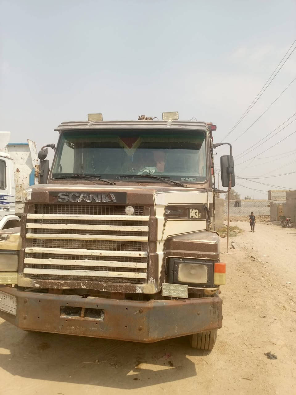 سلام عليكم 
سكانيا البيع 113 سياره جديده المكينه وكير جدد  مجموعه 19كتر رقم بصره مشروع وطني العنوان ناصريه الغراف 
رقم الهاتف ***********
