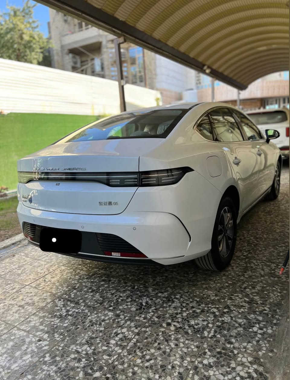 بي واي دي دستروير 2025 رقم بغداد تحويل
Byd 05 
السيارة كفاله عامه على وضع الزيرو الممشه الكلي 9 الاف 

كامل ملحقات             (( بانزين - هايبرد 🔋-كهرباء ⚡️))

المواصفات
بصمة وكارت وتشغيل عن بعد 
قطعتين تبريد امامي خلفي 
شاشه قلاب 
داخل ابيض وكشنات رياضي 
گير ماوس 
سايد بريك دكمه 
تعدد انظمة القياده 
ليد نهاري والمصابيح ليد 
كاميرا خلفيه دواره وحساسات 
تحكم استيرن جهتين 
وبعد مواصفات 

السعر : 21.200 واحد وعشرين مليون وميتين 
للاتصال : *********** 
العنوان : بغداد
