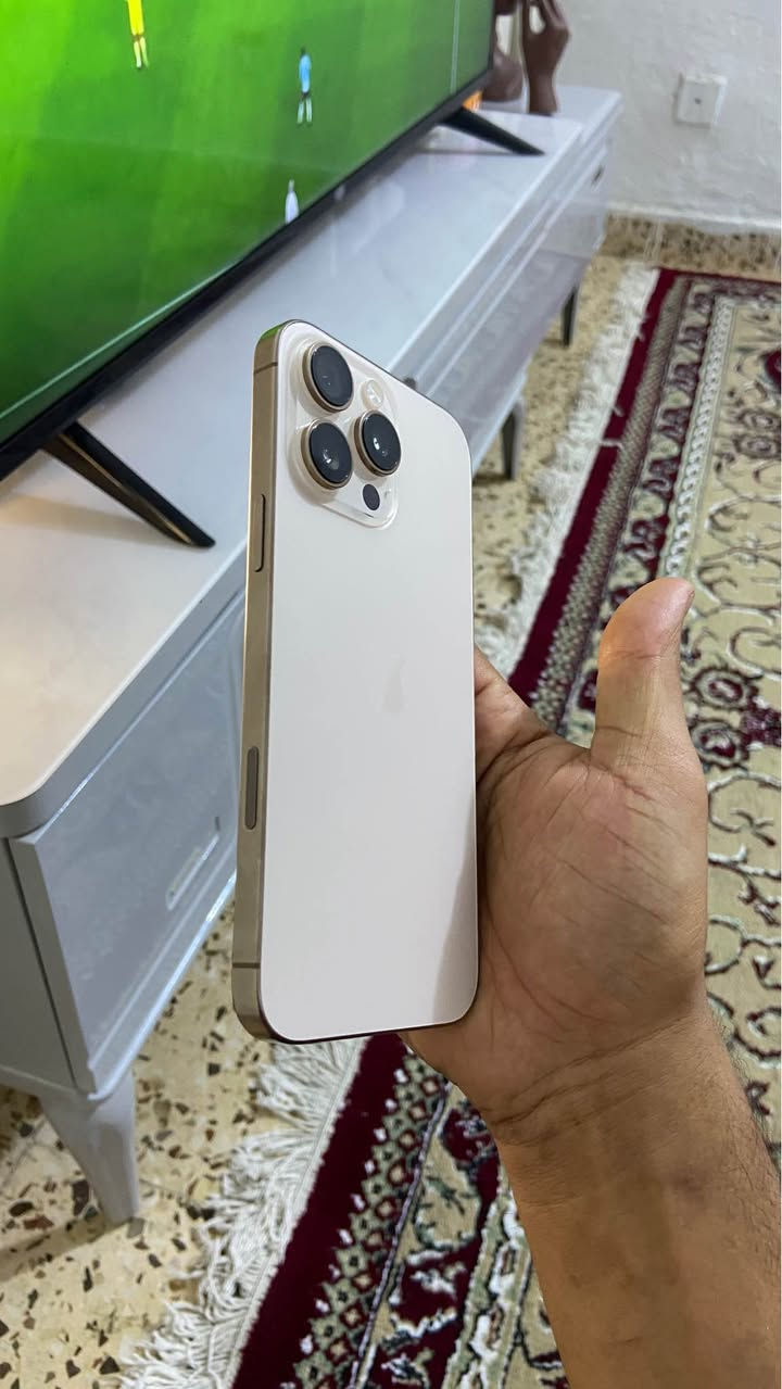 آيفون ١٦ برو ماكس • نظيف ١٠٠% • بطارية ٩٠%