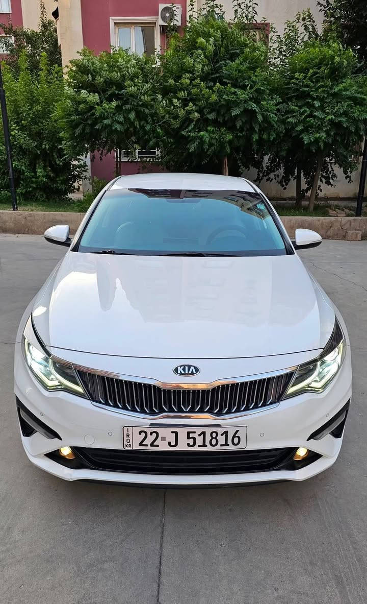 سلام عليكم
كيا اوبتما 2020 خليجي 
ارغب واقوى موديل بالاوبتما
محرك دوش 2400 DOHC دبل صالنصه كير ومكينه 
مكفولات من الفتح ومن كل عيب السياره ماشيه 174
كيلومتر
السياره بيها الصندوك صبغ وبارد مأشر زالسونار بالمنشور 
السياره داخل بيجي 
تبريد مركزي قطعتين امامي خلفي  
تحكمات ستيرن جهتين 
كير اوتوماتيك وعادي 
وشفتات تحكم بالكير على الستيرن 
شاشه كار بلي وكامره خلفيه HD
كشنات تغليف جلد اصلي 
انضمه قياده ايكو وسبورت وكومفورت 
كروس تحديد سرعه
مرايات شفط واشاير بالمري 
مرايه وسطيه فلتر عاكس للضوء 
حساسات امامي خلفي 
لد امامي نهاري 
لايت امامي عدسات متحركه كشافات اماميه 
منضومه زنون ثلجي 
دفيوزر خلفي بلادي 
5ويل كب حجم 17 وبريك 4دسكات 
تايرات جديده حدادياتها ممتازه 
تبريد ثلج 
سبيرها والعده البلاديه مال الشركه وياها 
رقم اربيل الدولي الجديد 
هزه جديده سنويه جديده الى 2030
مكان السياره الكوت مركز المدينة 
السعر 175وبيها مجال حك الجيه 
رقم اربيل بسمي 
الرقم ***********
***********
