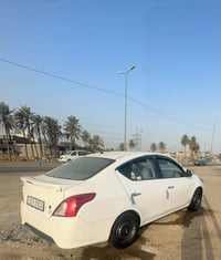 سيارة • موظفين • طلاب