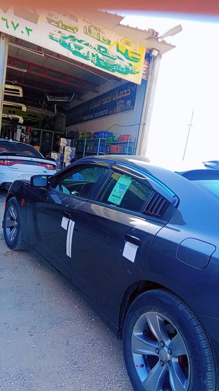 دوج جارجر موديل 16فول مواصفات 
سياره نضيفه كلش 
حداديه جديده تبريد ثلج 
كير ومكينه كفاله عامه 
سياره ما تخسر عليهه ولا دينار  سياره حادث قطعه وحده وسونار موجود بل منشور السعر 166وبيهه مجال رقم بغداد وبسمي تحويل ثاني يوم رقم الستفسار***********
