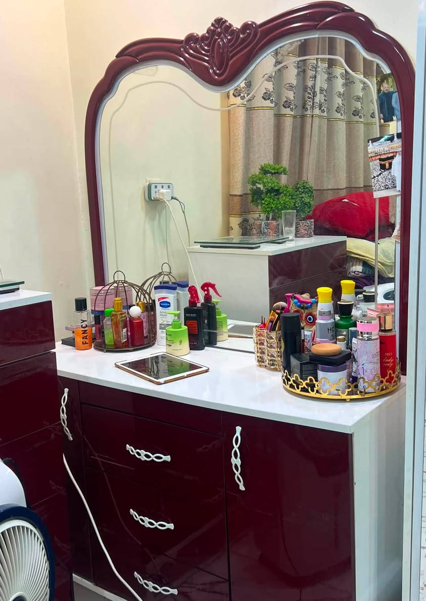 السلام عليكم
غرفة  اخشاب تركي  ١١ قطعه مستخدمه قليل وسعرها مناسب
استفسار اكثر خاص او على الرقم ***********
