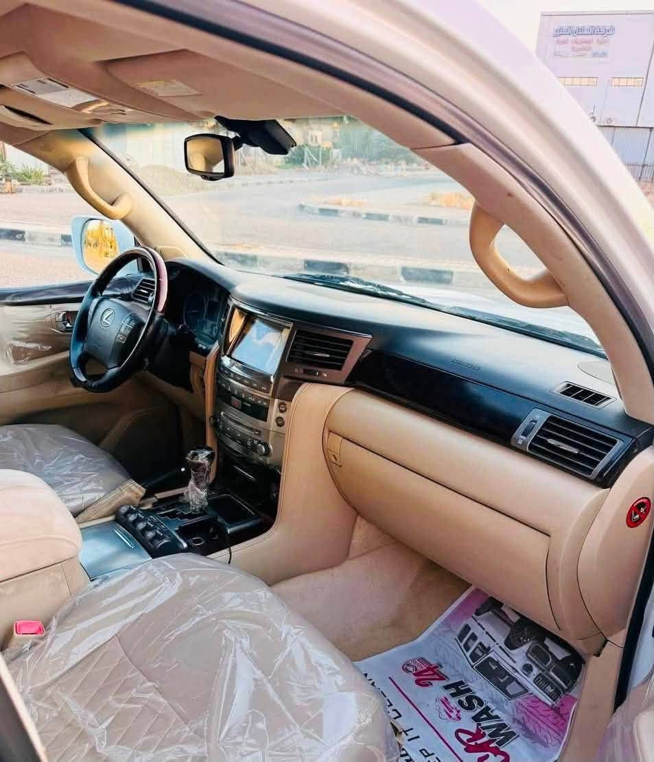 بدون مراوس ابيع نقد فقط 
لكزز LX570 S سبورت خليجي
رقم اربيل سنويه بسمي شخصياً هزه جديده 
مديل8 السياره بريم مفوله مواصفات 
خزن كشنات رادارات حساسات امامي خلفي كامرات360 كشنات 3صفوف كهرباء فتحةسقف
جكات هايروليك حداديه جديده 100‎%‎
 تخم تاير وويل جديد تبريد ثلج 
دهن كله من شركه موتل (عنواني نجف)
بيها قطعه صبغ وPDR بسيط
سعر 260 وبيها مجال للشراي 
مااقطع سعر بالتلفون تعال شوفها وتشلع عيوني
للاستفسار ***********
