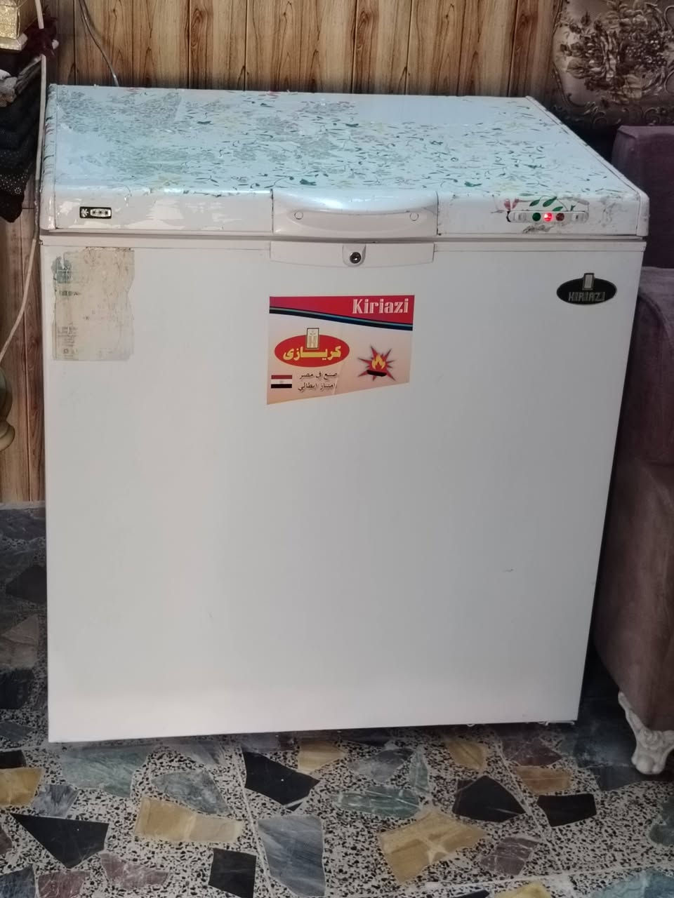 مجموعة غراض للبيع النجف الاشرف 
الشراي يخابرني اويراسلني واتساب هذا رقمي ***********
