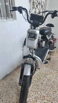 ماطور شحن • شغال • بدون بطاريات