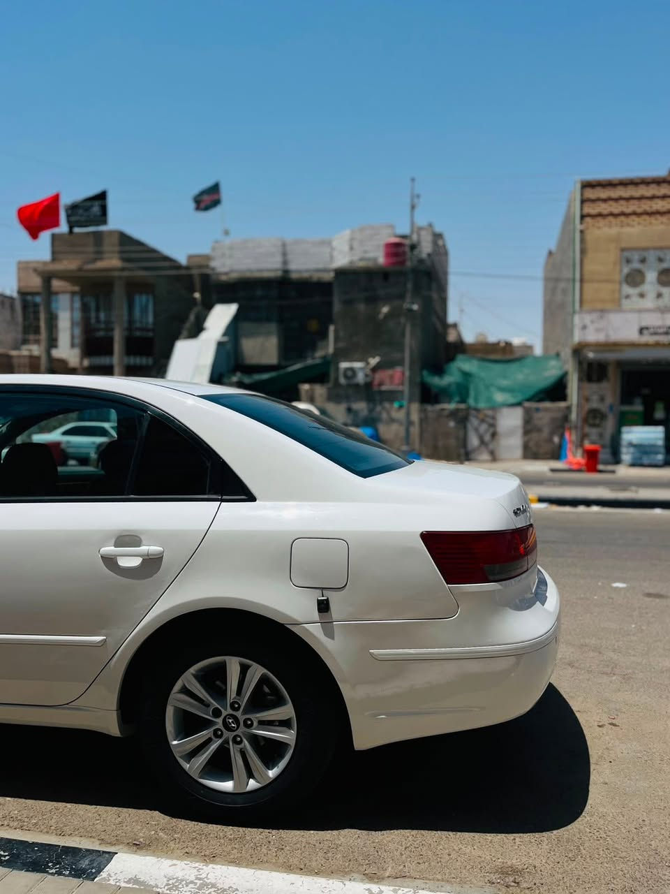 سوناتا المقدس 2014 السياره جاهزه من كلشي حداه تخم تاير وارد كوري الكوري ما ينكفل من الصبغ 115بيها مجال *********** مكان البصره رقم بصره مكينه 2000دوش

