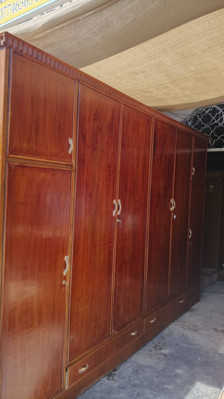 سلام عليكم مكان واسط عزيزيه مقابيل بلدية كنتور خارج وداخل صاج نظافة 100 100 السعر 175/////***********
