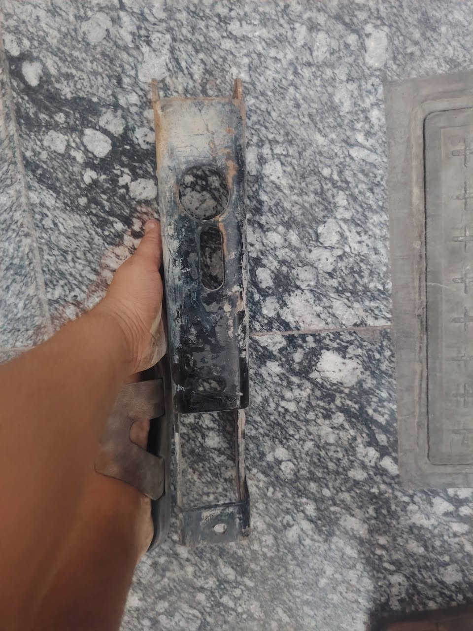 السلام عليكم
هوك للبيع يرهم للجيب
المكان بغداد حي الجهاد
***********
