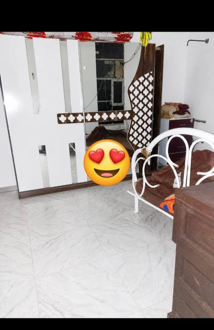 بيت للبيع عنوان الكوت الجديده مساحه 100 م مربع بناء صارله سنتين
***********
