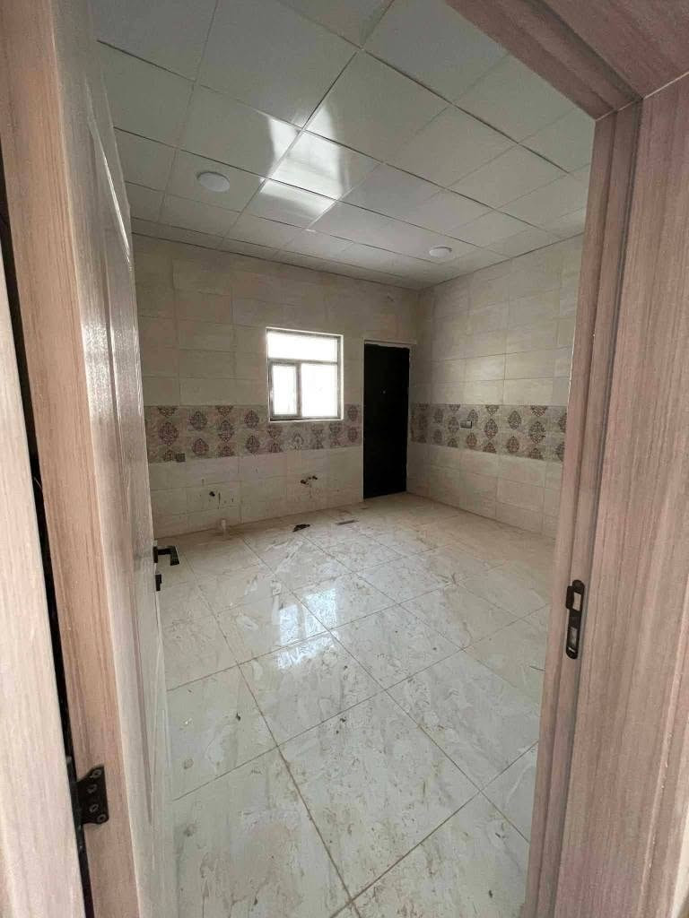دار للبيع 
دار في تكريت الديوم  مجمع دجله للبيع جاهز للسكن 
طابق واحد غرفتين نوم موزع واسع مجموعتين صحيه استقبال كراج حديقه ومخزن الواجهه تغليف فوم تركي السطع شتايكر شاع 15م المساحة 200م السعر الكلي 125 واصل للشركة من صاحب الدار 58 مليون المشتري يدفع 58 لصاحب الدار ويبقى حسب اتفاقه مع الشركة يقبل مراوس بقطعه بالديوم التوحيد 

للإستفسار اكثر الاتصال بالارقام التالية 
***********
***********

مكتب ابراج تكريت للعقار تكريت القادسية شارع الكراج مقابل مكتب الاخوين للعقار تكريت, صلاح الدين
