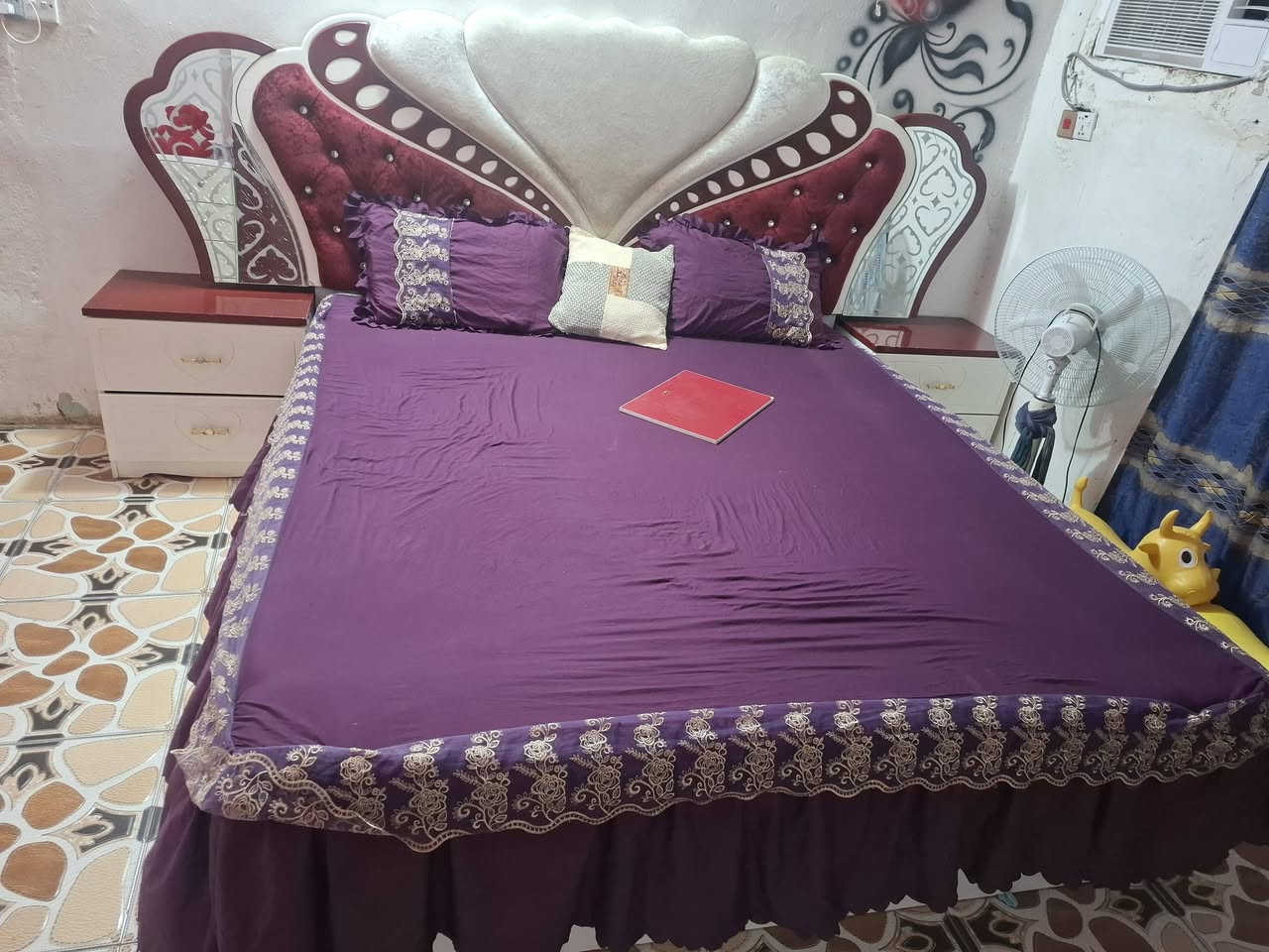 غرفه نوم مستخدم للبيع كلش نضيفه
السعر ٩٠٠ وبيه مجال الشراي اتصل
***********
***********
