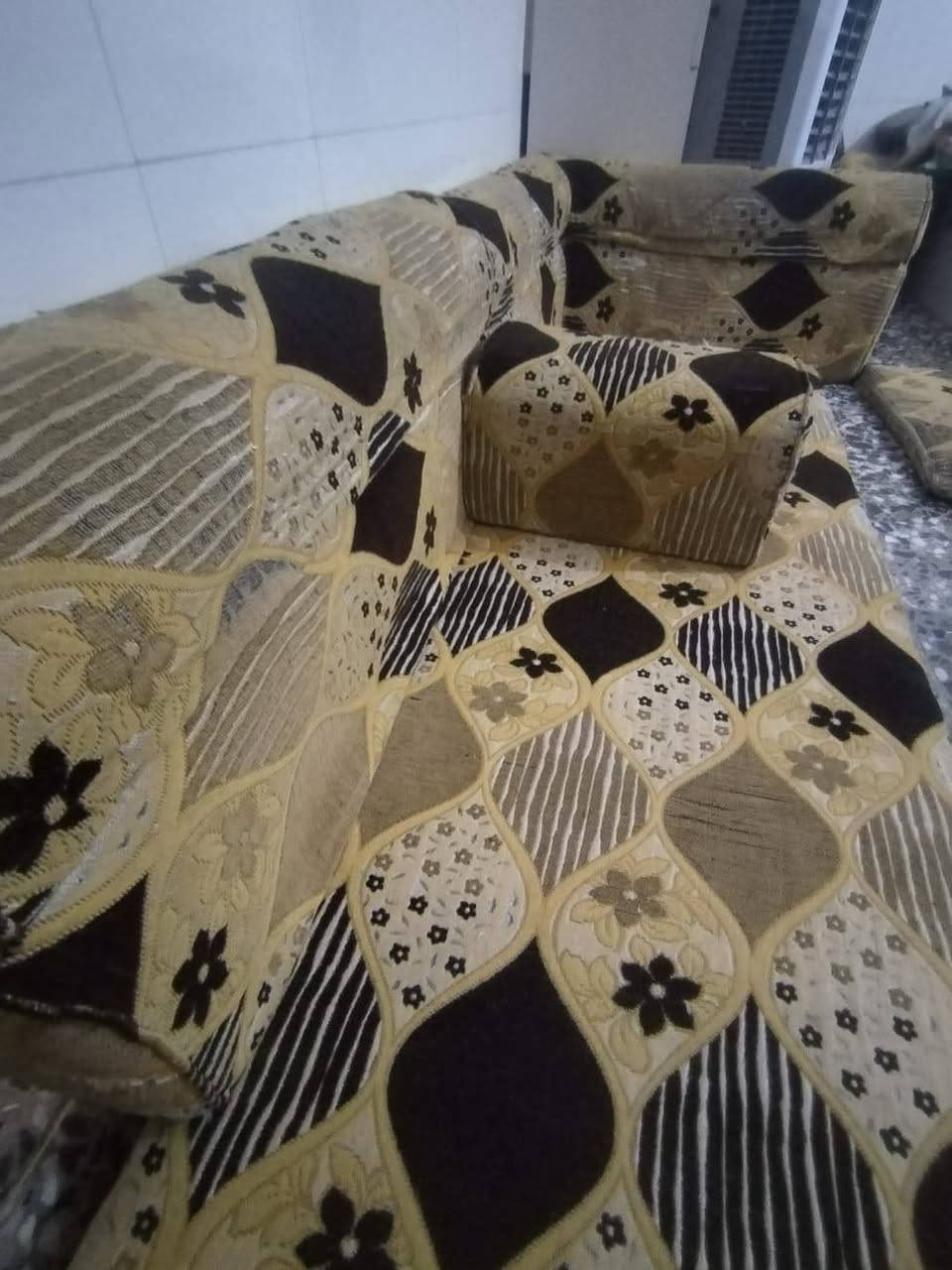 جلسه عربيه للبيع ٦ دواشك ١٢ سعرها ١٤٠ وياها تلبسيه مكان نجف حي ميسان مقابيل العسكري *********** النجف, العراق
