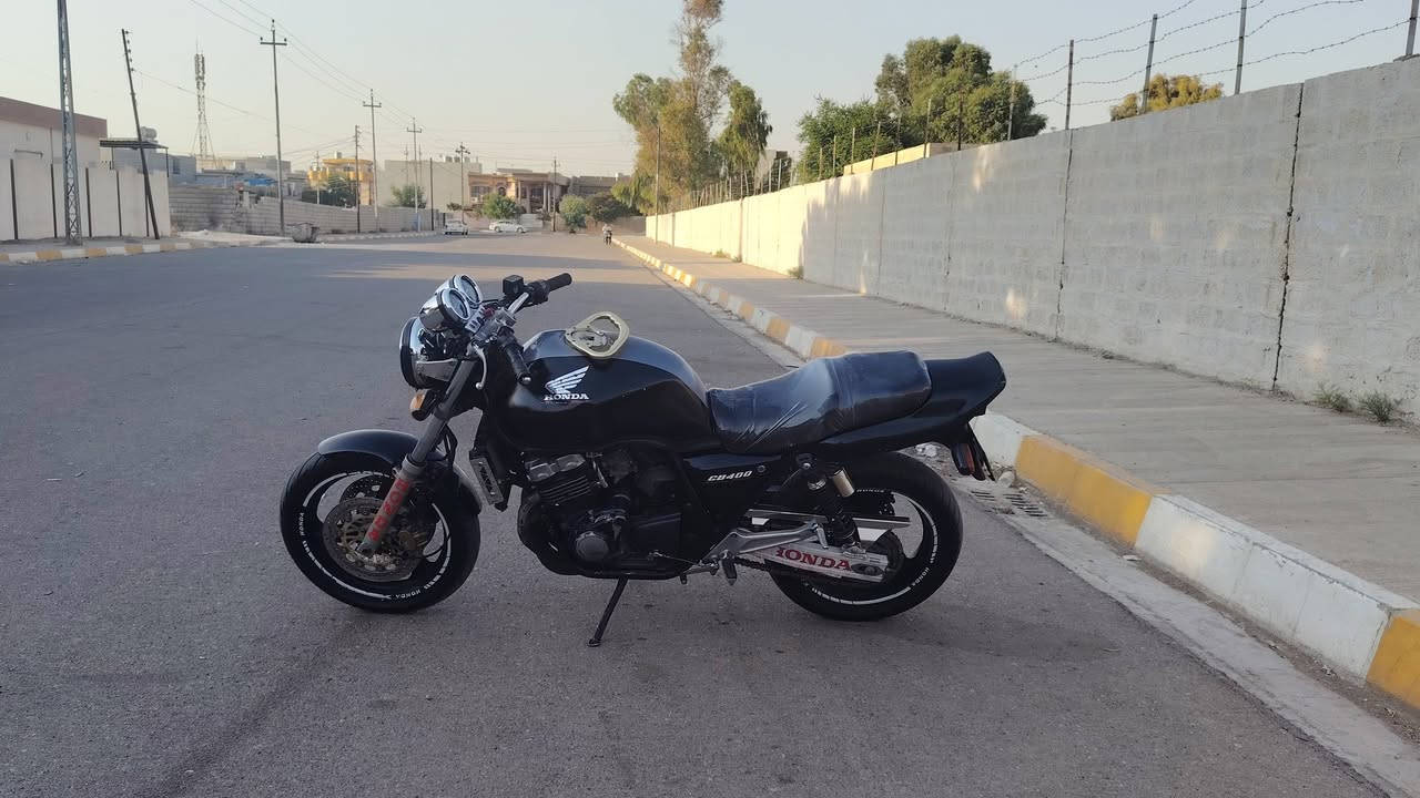 سلام عليكم شباب عندي هذا البطح للبيع شغل شرط بس الماكينه مفتوحه بس تجفيد مضبوط لا دحك وراك السعر خاص اتصل على الرقم بيك خير ودلل***********َ مكاني كركوك و  تحياتي للجميع
