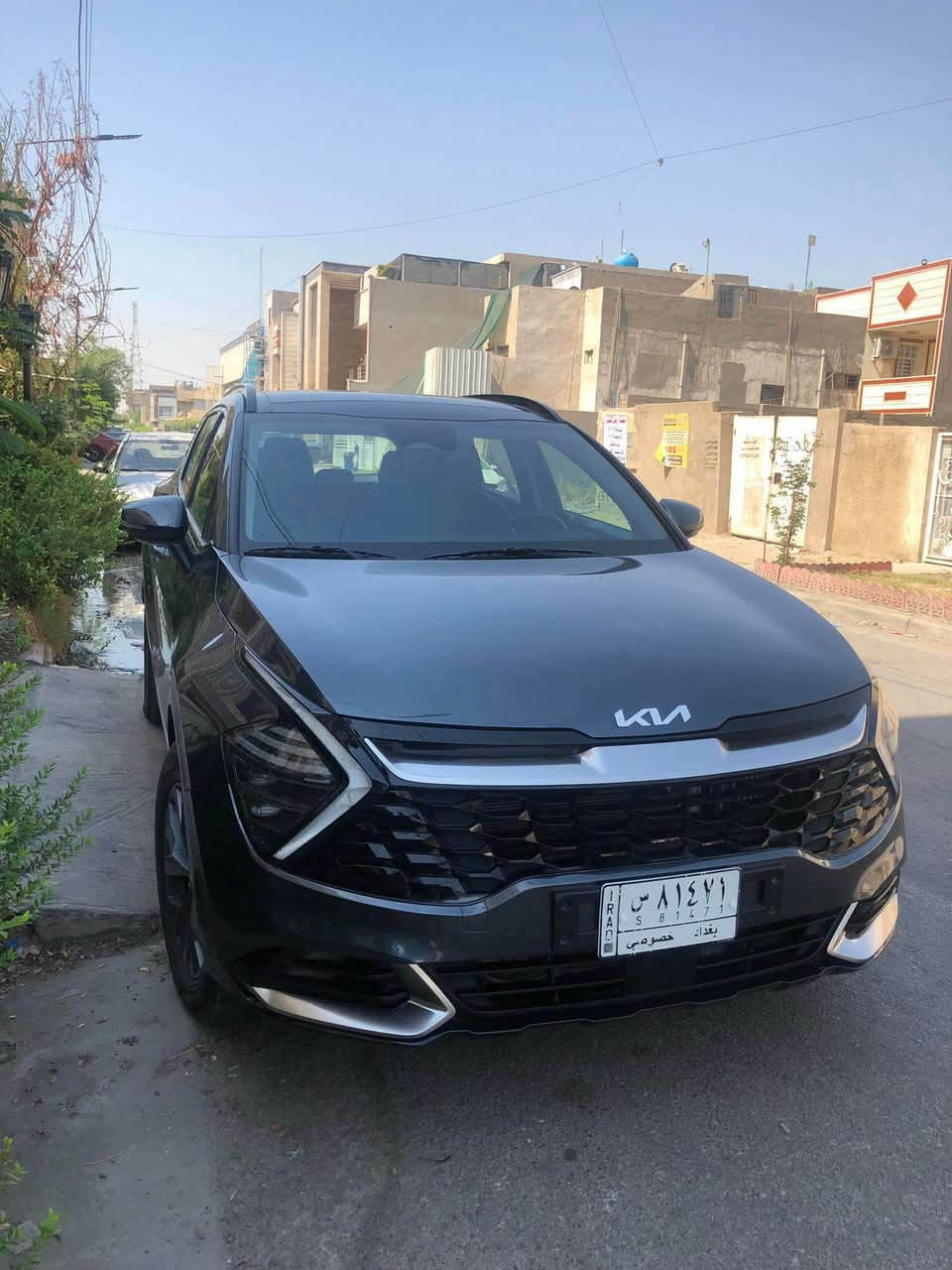 السلام عليكم
سبورتج 2023 امريكي هايبرد
ماشيه 60 الف ميل
فول مواصفات 
بانوراما 
كير ماوس 
رقم بغداد باسمي 
مكانها بغداد الوزيريه 
رايدها ب195
وهذا رقمي *********** بغداد, العراق
