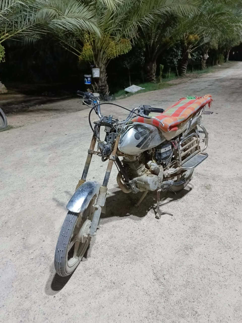 للبيع دراجه فيوم كامله نقص بس لايت اوباتري تجي تفحص التراي ماله البصره🏍️ مكان حي العباس ***********
