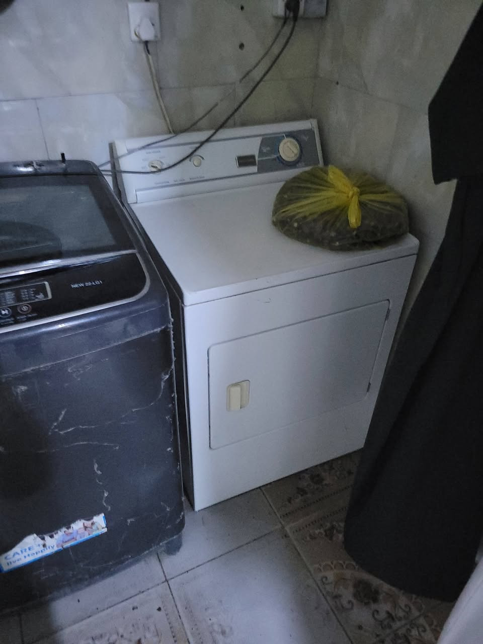 السلام عليكم مكوى للبيع كامل وشغال سبب البيع عدم التفرغ محل كامل مكمل كلشي بيه الاستفسار الاتصال ***********العنوان العمارة ميسان حي المعلمين القديم شارع المصلحه
