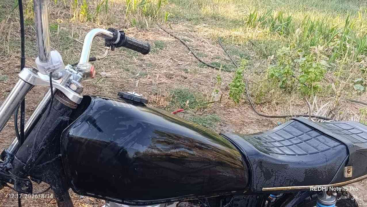 سلام عليكم دراجة 🚲 كلك للبيع محرك شلامجة اصلي مفتوح ولفات فقط مكاني قضاء النصر  سهر 450 بية مجال حك الجية مكلف بل نشر رقم صاحب الدراجة 📱 *********** علي العتابي
