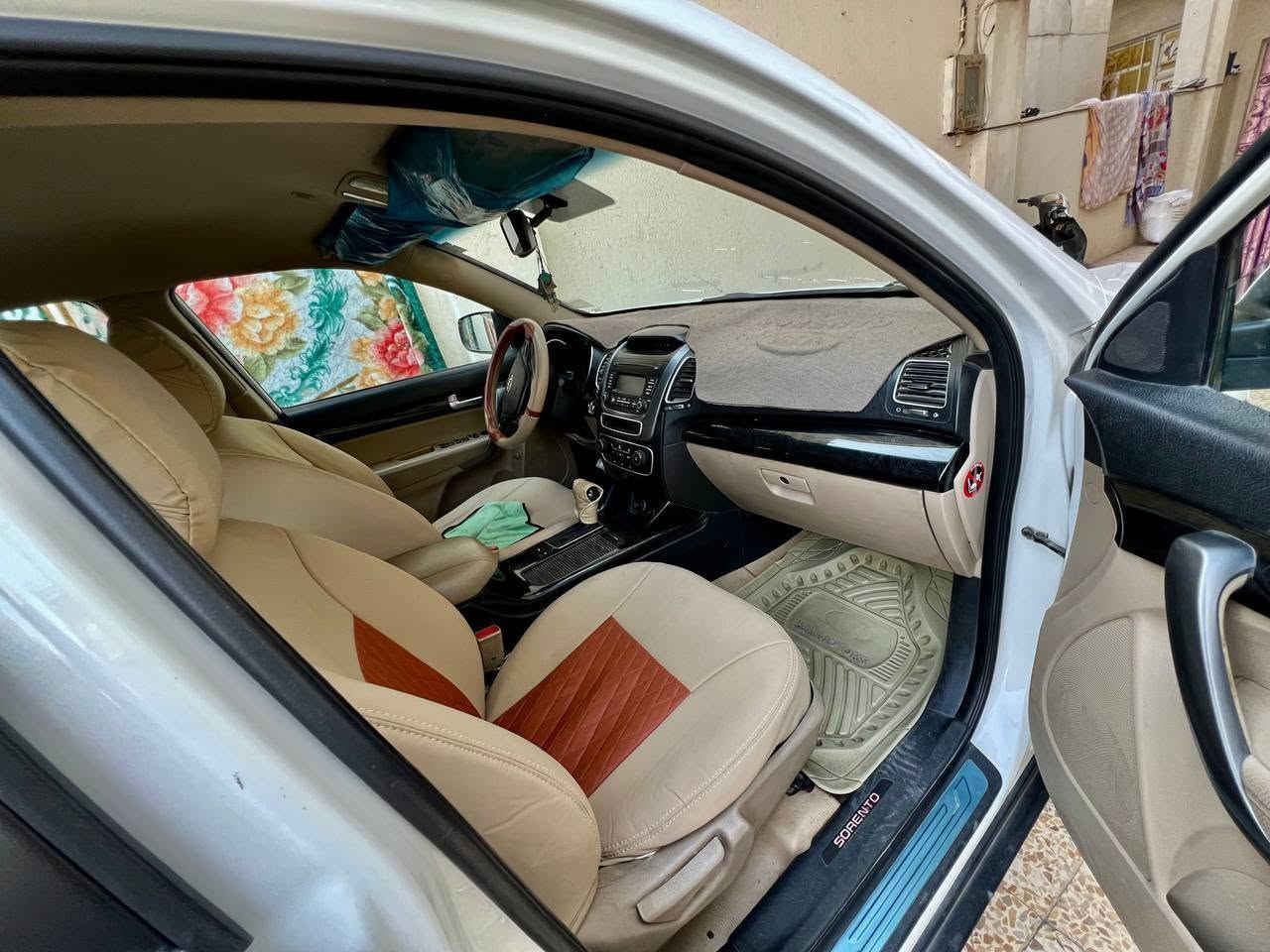 سورنتو٢٠١٥ رقم ميسان مكفوله من الصيغ عدا شخوط بلباب ومحرك امبدل جديد ٦ سلندر السعر ١٨٠ اتصل ***********
