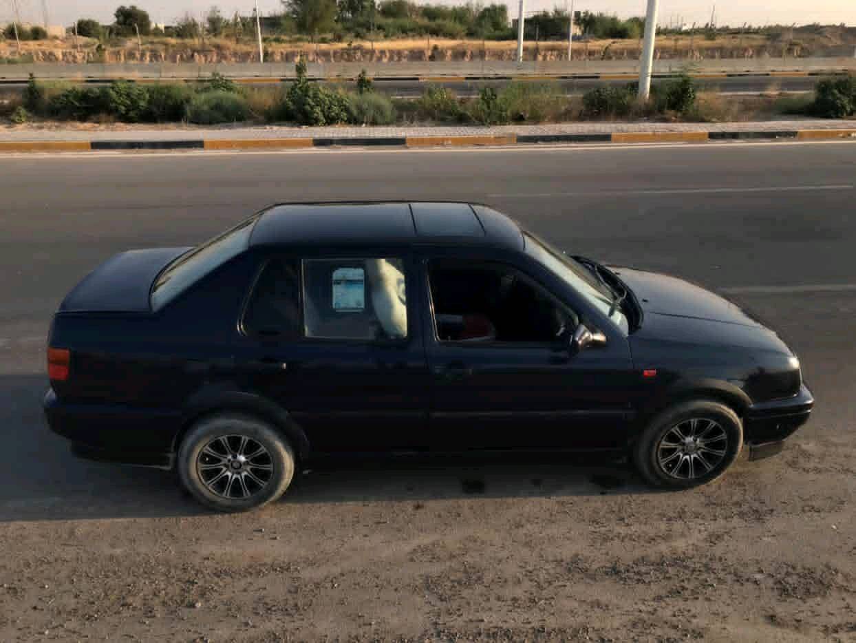 السلام عليكم 
كولف فينتو 1993
سيارة كير اوتو
محرك 2000 لا تنقيص ولا تبخير جديد
كهربائيات شغالة كامل
داخلها جيد 
بيها دمام صوت
بيها شوي نقوصات سهله
تجي تفحص انته هم 
رقمها بغداد 
 سنوية جديدة بسمي ثاني يوم أحول الك
والله شاهد مستعجل على بيعتها لان عندي
 ضرف عارضها ب 45 ورقة
وبيها مجال ان شاءالله
مكاني سامراء رقم *********** بي وتساب
ورحمه ال والديكم المو شراي لا يتعبني بل تعاليق
