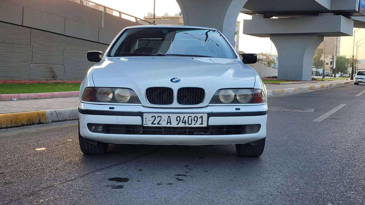 السلام عليكم للبيع بي ام موديل 1996 صقر لون ابيض 528i كير عادي للعلم سياره لوك لوك كلشي جديد بيها واتحده بي ام بموديلها بهيج نضافه من ناحيه كشر داخل محرك صدر كير كلج تبريد كله لوك تخم تاير باتري جديد لوك بيها صبغ اربع قطع ومكانين بارد فقط شرط بدون اي دواخل سنويه ورقم جديد سعرها 72 وبيها مجال بسيط العنوان بغداد قرب مرور التاجيات للأتصال على هذا الرقم ***********

نص مكتوب في الصور:
- HONOR X9d
