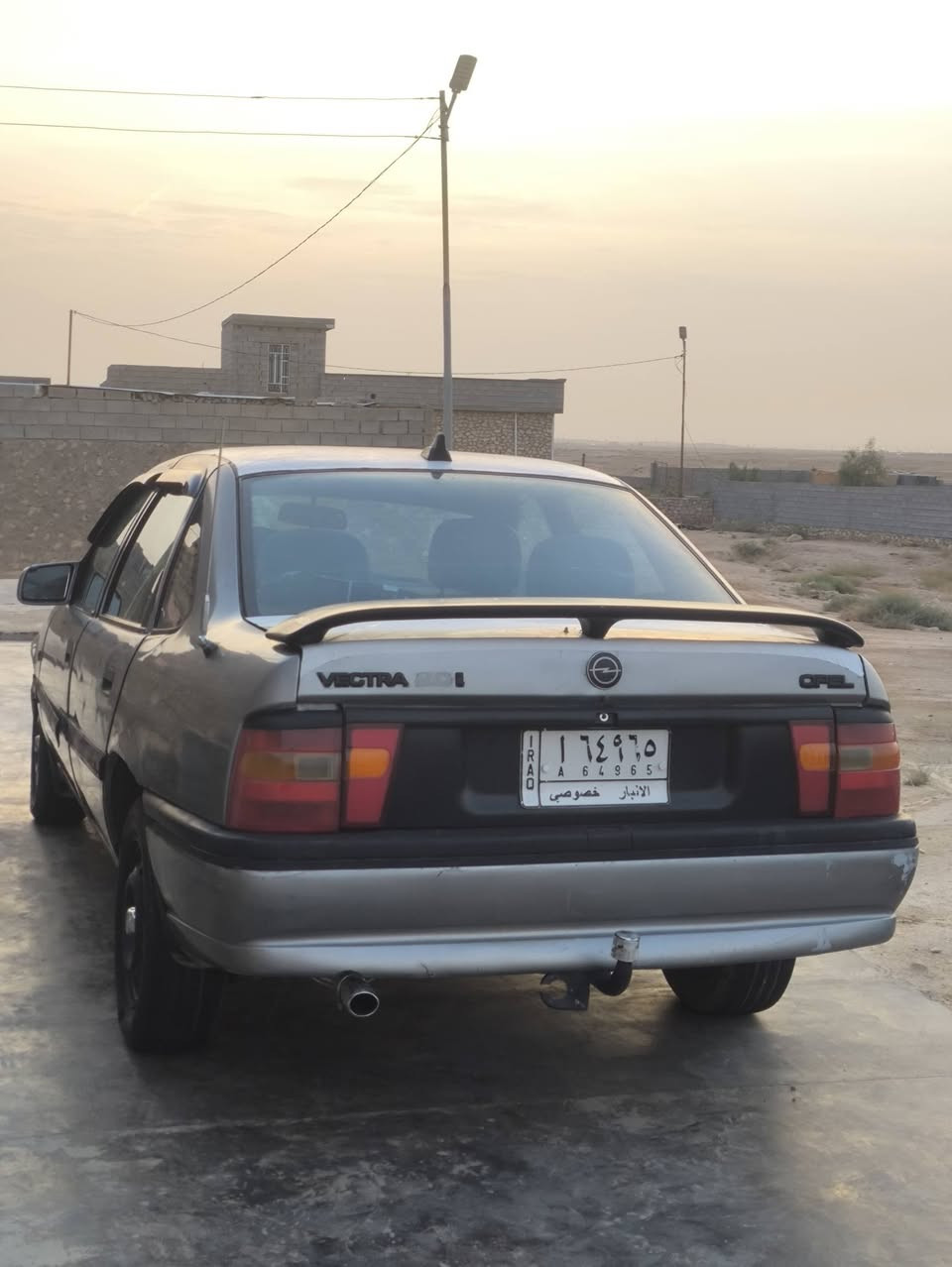 فيكترا • ١٩٩٣ • محرك ١٨٠٠