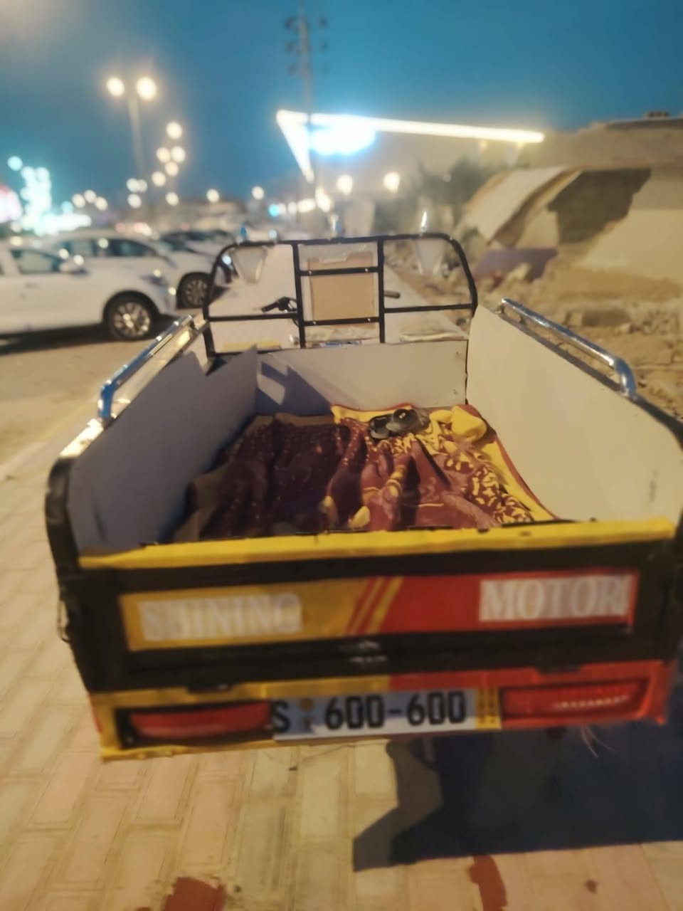 سلام عليكم ستوته البيع مديل عشرين وراق اصولي سعره واحد وستميه وبيه مجال مكاني كربلاء رقمي ***********نتصال بيع مستعجل
