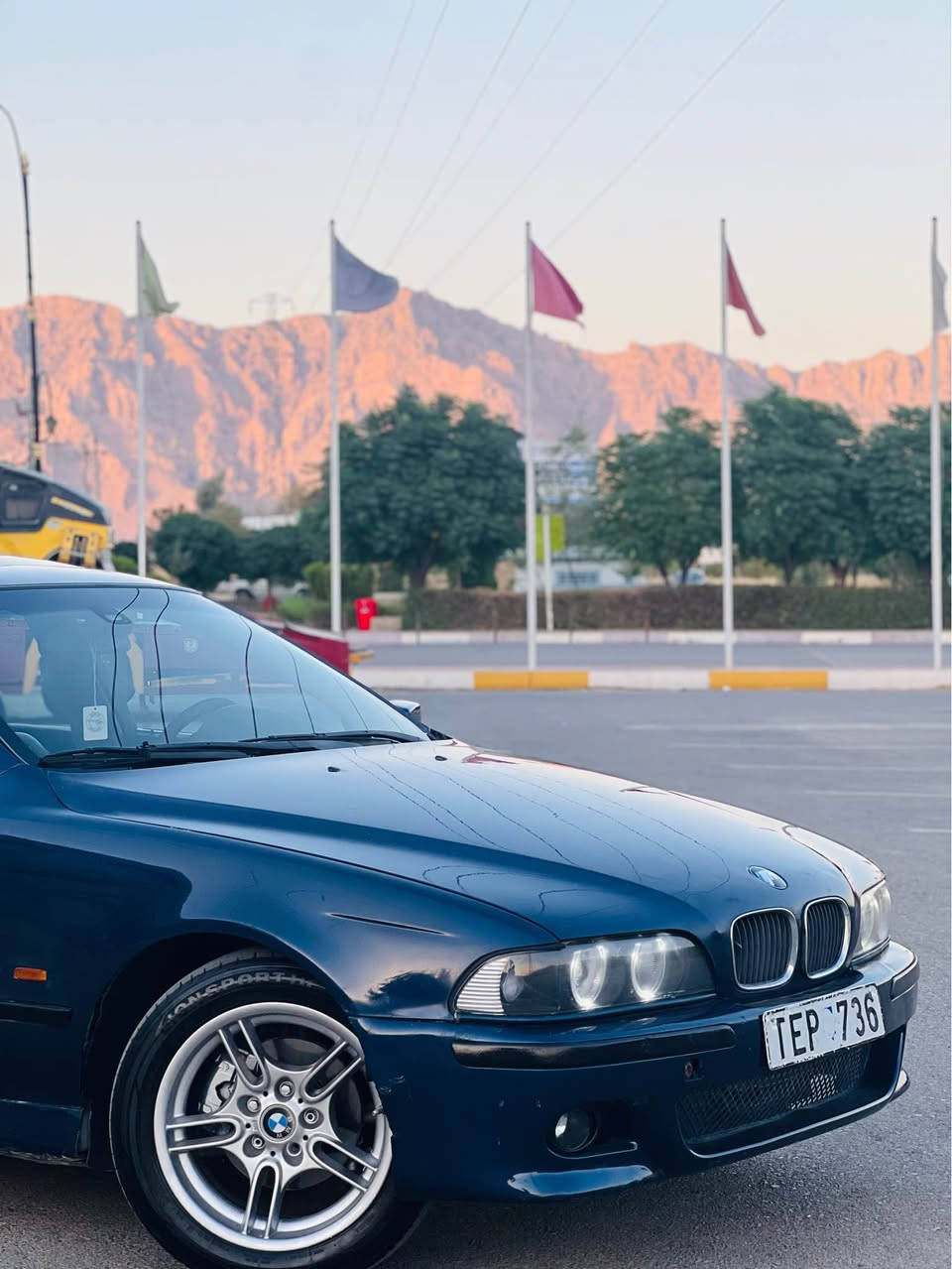 سەرەتا بەناوی خوای گەورە BMW سەقەر ١٩٩٩ مەکینە٢٨ تاک دیجیتەل  سەیارەکە فول ماسەفاتە مەنەفیستی ئبراهیم خەلیلی لەگەل دایە بەلام بەشەرتی نافرۆشم سەیارەکە لەرانیە سەحری ٣٥ مەحامەلە *********** رانية, السليمانية
