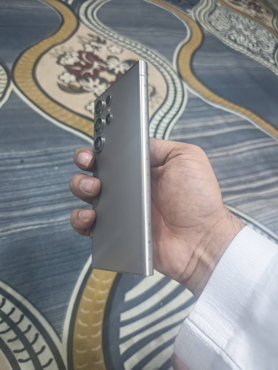 سامسونج S24 الترا • ذاكرة ٥١٢ • نقطة بالشاشة