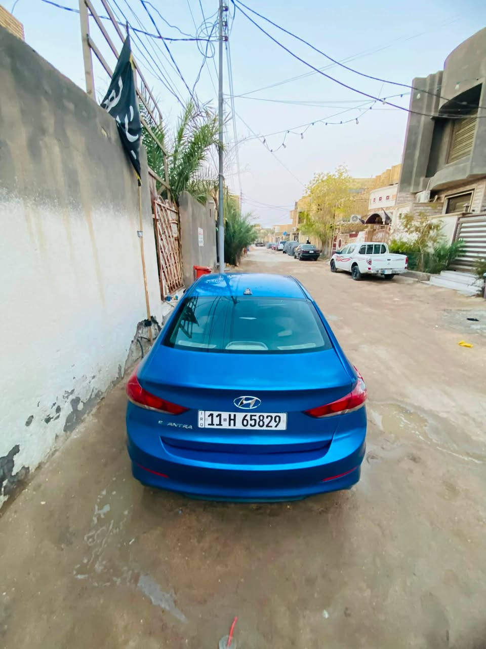 سلام عليكم
النترا موديل ٢٠١٧
سياره جاهزه من كلشي 
حادث قبق جنطه مبدل 
باب الجهة اليمى ضربه جداً بسيطه
مكينه ٢٠٠٠
السعر(١١٥) وبيه مجال حك الجيه 
عنوان/ناصريه مركز
رقم الهاتف ***********
